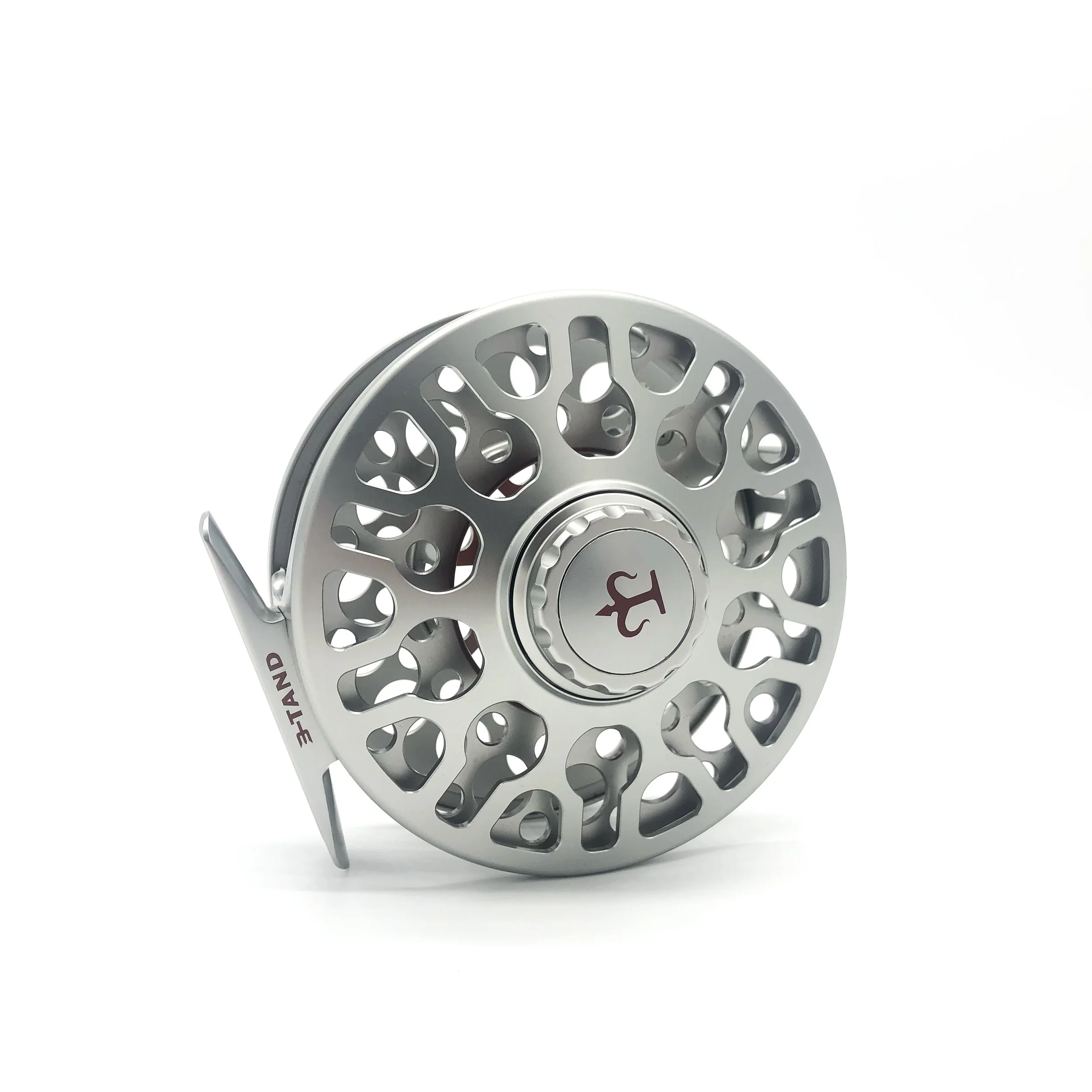 銀蠅です。③ 3-TAND Fly Reels are sealed fishing reels for freshwater or